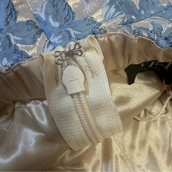 🎄SALE Vici Windsor Floral Shimmer Strapless Midi Dress Blue XS - Picture 10 of 12